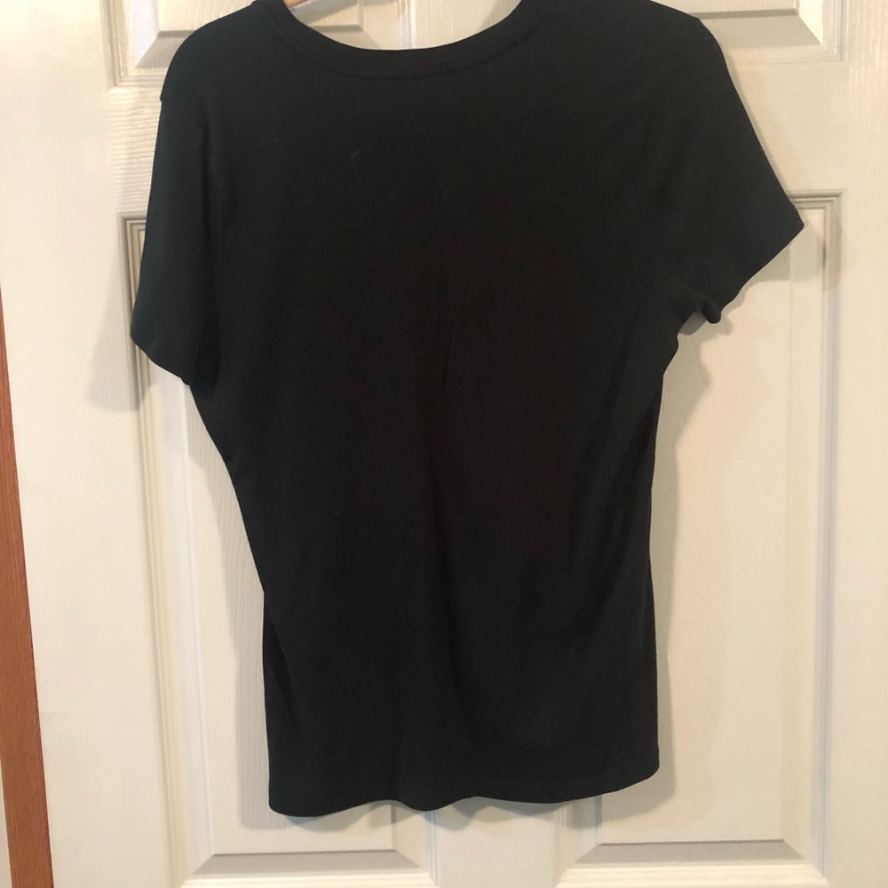 Basic black v-neck - Picture 3 of 3
